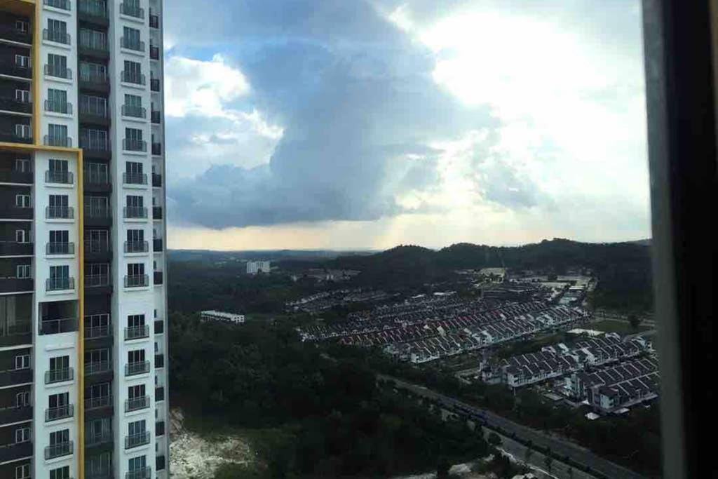 盛婷民宿a S&Thomez 2Bedrooms Mesamall Wifi Klia Usim Miu Inti Nu Nilai Exterior foto
