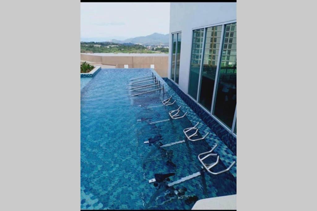 盛婷民宿a S&Thomez 2Bedrooms Mesamall Wifi Klia Usim Miu Inti Nu Nilai Exterior foto