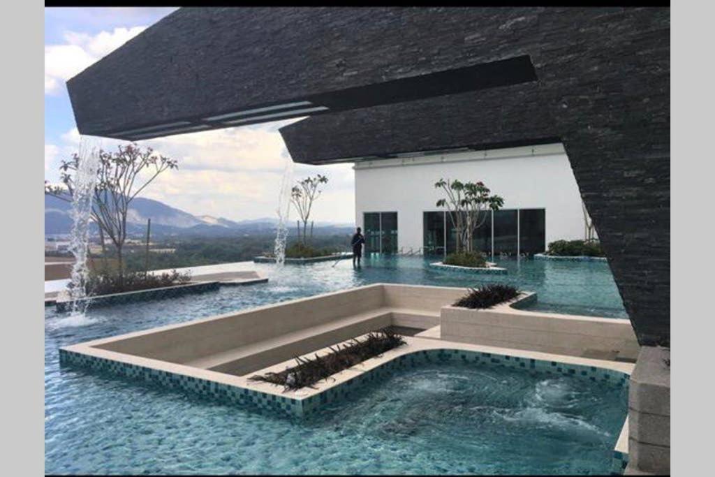 盛婷民宿a S&Thomez 2Bedrooms Mesamall Wifi Klia Usim Miu Inti Nu Nilai Exterior foto