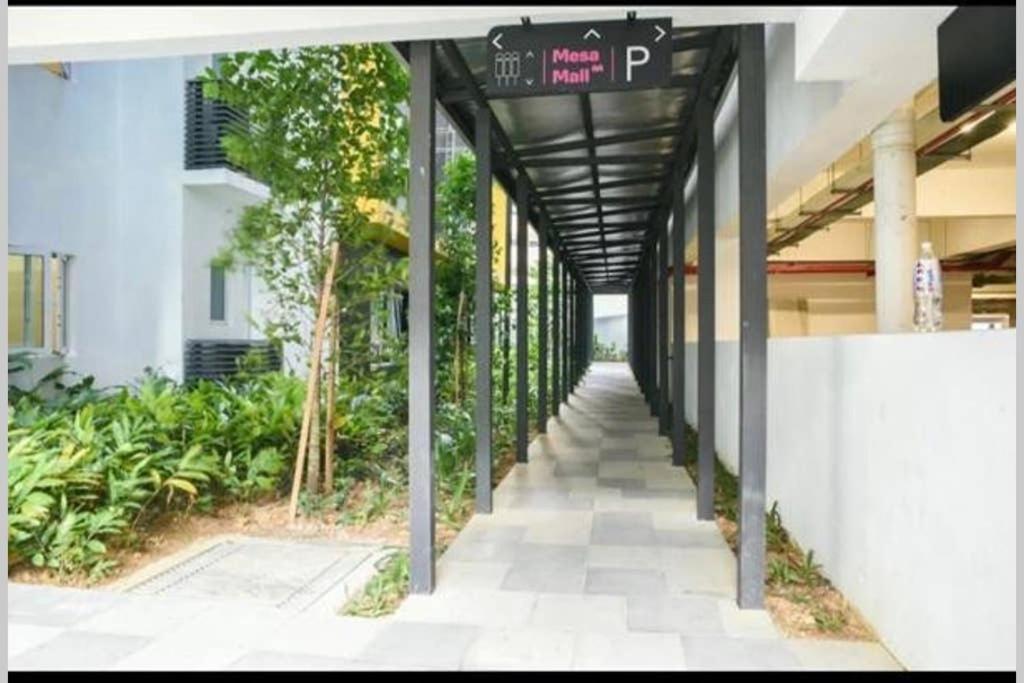 盛婷民宿a S&Thomez 2Bedrooms Mesamall Wifi Klia Usim Miu Inti Nu Nilai Exterior foto